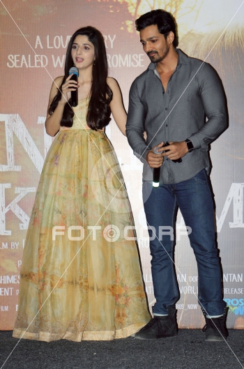 mawra hocane dresses in sanam teri kasam