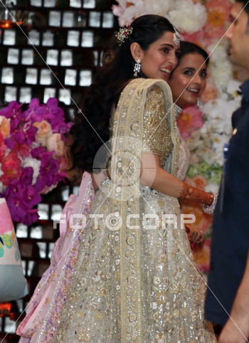 Shloka mehta engagement clearance dress